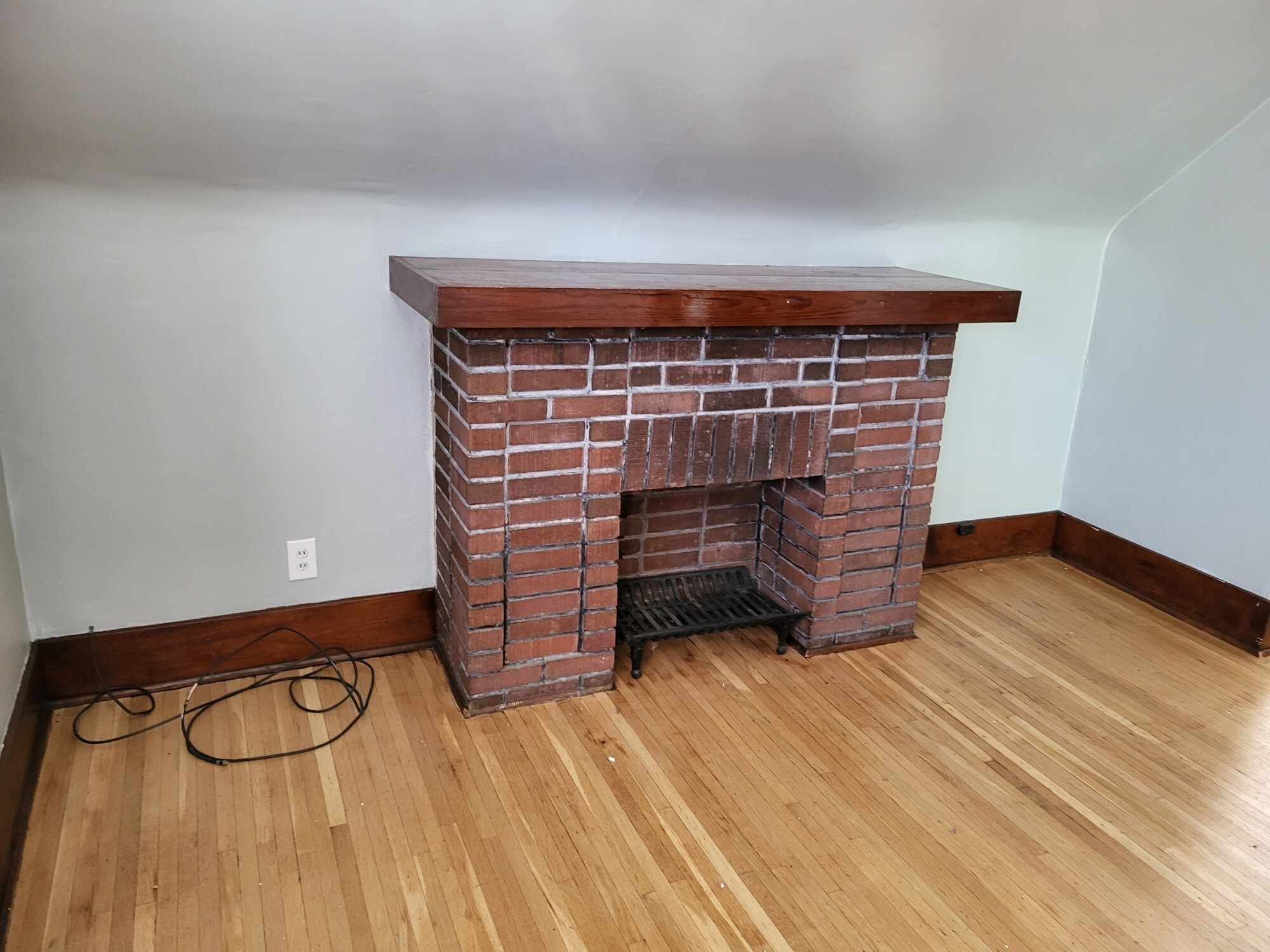 Building Photo - 227 Heath St