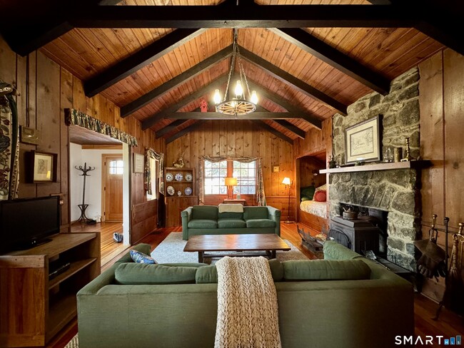 Building Photo - 10 Sunset Trail