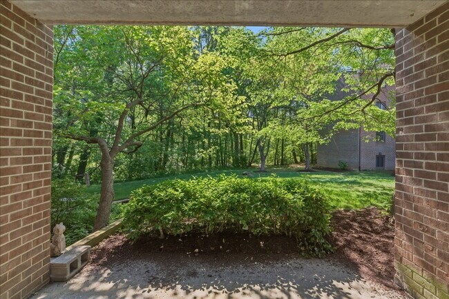 Building Photo - Contemporary 1BR / 1BA Condo in Reston – Utilities Included!