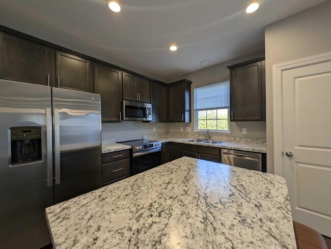 Building Photo - 1524 Raley Way