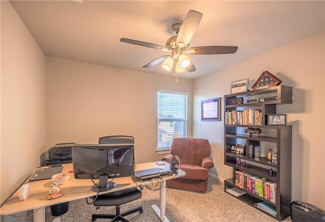 Building Photo - 5501 Bonneville Bend