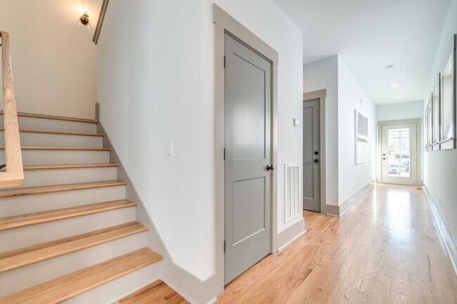 Building Photo - 1603 Porter Ave