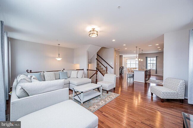 Building Photo - 6748 Green Mill Way