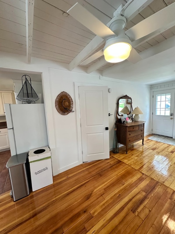 Building Photo - 11 Lower Beach Rd