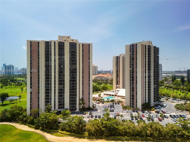 Building Photo - 20379 W Country Club Dr