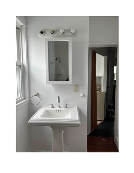 Building Photo - 1391 Park Ave