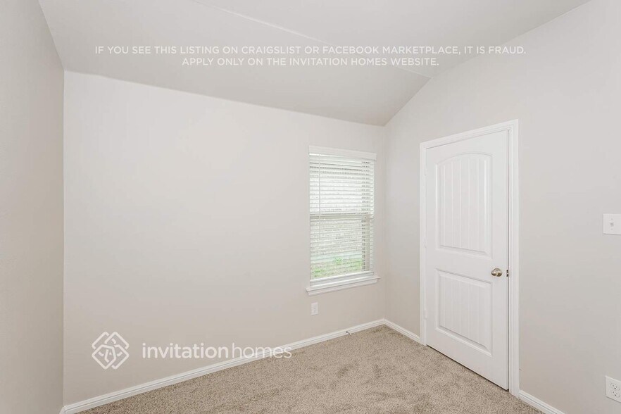 Building Photo - 848 Wylie St