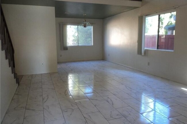Building Photo - LIVE THE DREAM IN A PRIVATE HOA COMMUNITY ...