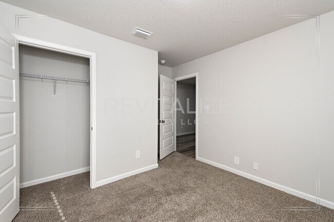 Building Photo - Smart 4 Bd / 2 Ba Home in West Mobile Gated Community