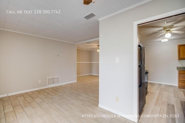 Building Photo - 4802 Bel Meade Cir