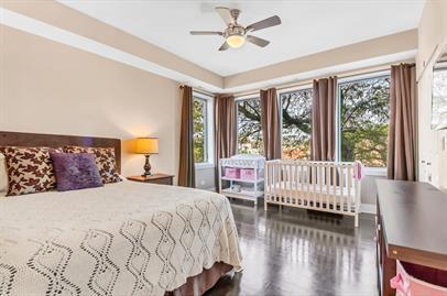Building Photo - Rare Oversized Fully Furnished 3 Bed / 2.5 Bath 2,800+ SF Duplex with Private 1,000 SF Roof Deck ...