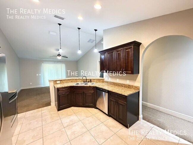 Building Photo - 334 Malauka Loop