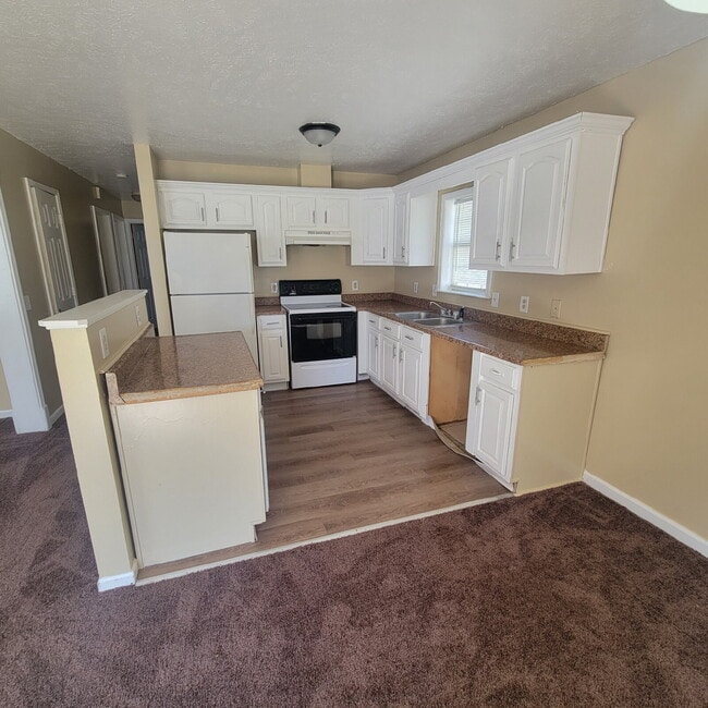 Building Photo - Eastside 3BR/2BATH House ready to lease!