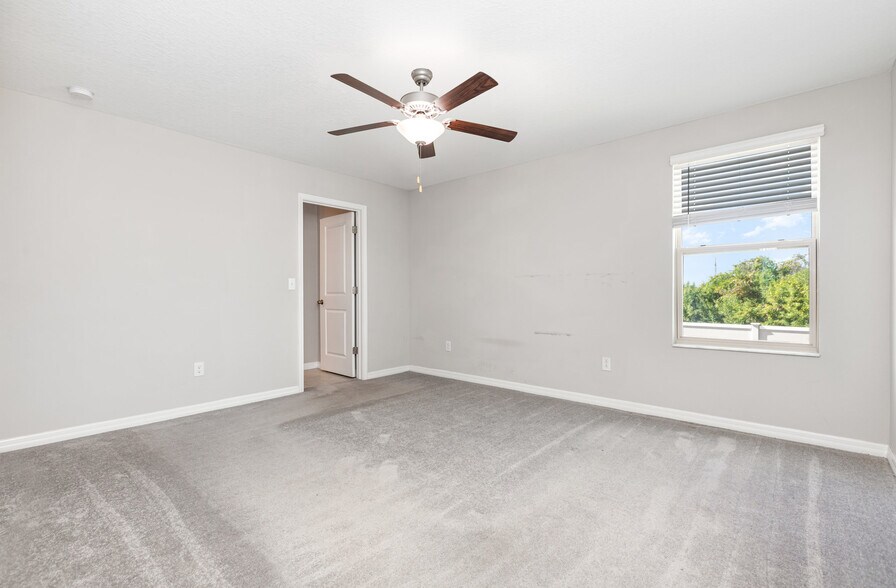 Building Photo - 6986 King Creek Dr