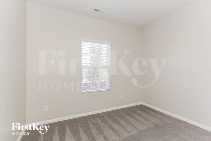 Building Photo - 12204 Flatbush Dr