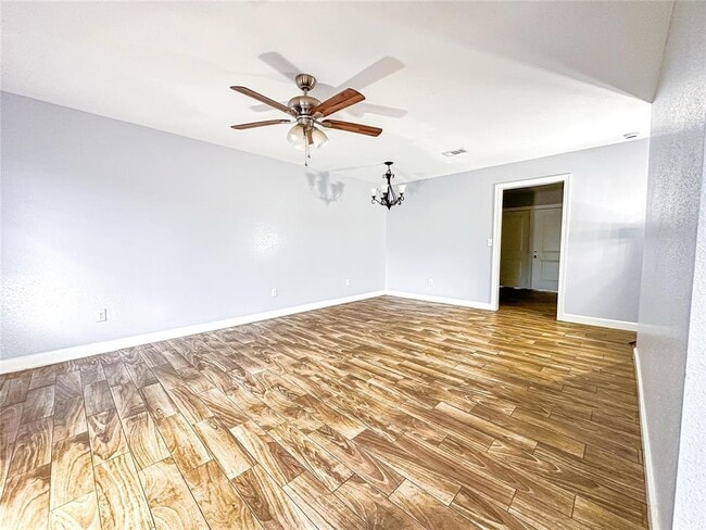 Building Photo - 122 Wood Manor Ln