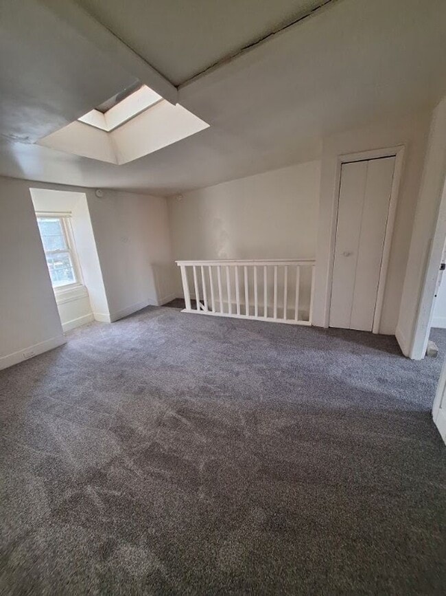 Building Photo - Fantastic 3 bedroom house in York