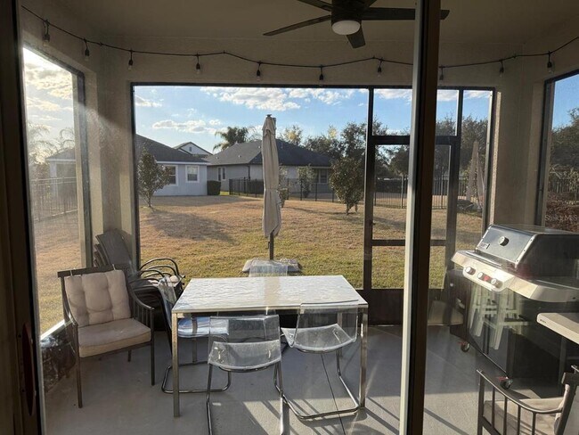 Building Photo - 7448 Ella Ln