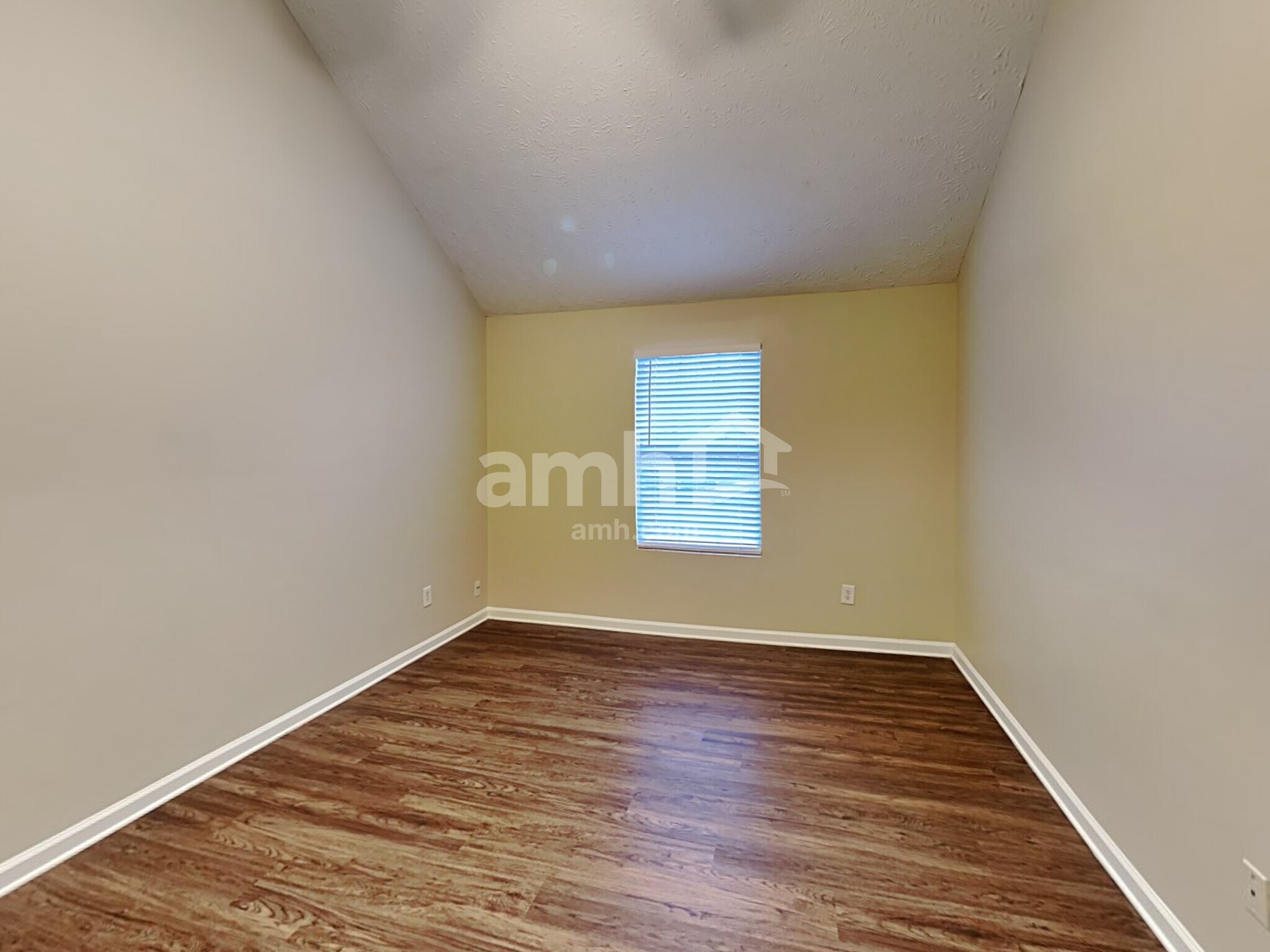 Building Photo - 1137 Baileys Ct