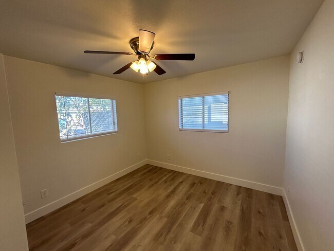 Building Photo - 11202 W Nevada Ave