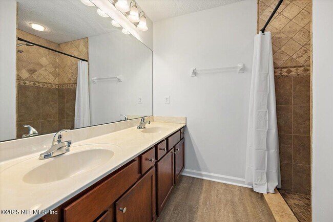 Building Photo - 57 Jardin De Mer Pl