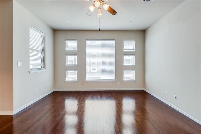 Building Photo - 2326 Stutz Dr