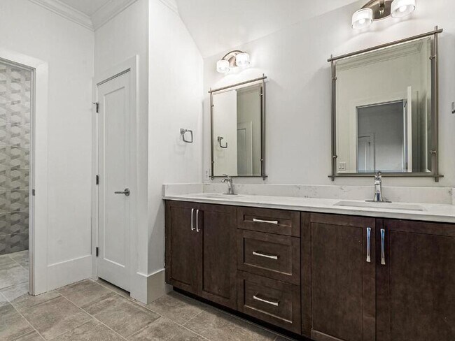 Building Photo - 5516 Hardison Rd