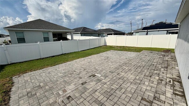 Building Photo - 332 Cascara Ln