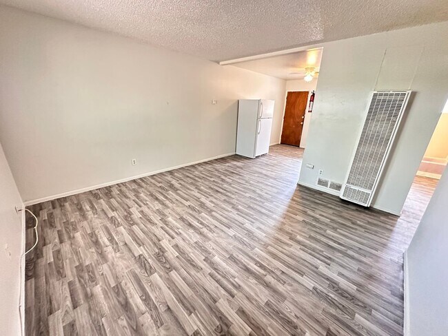 Building Photo - 3215 Morris St NE