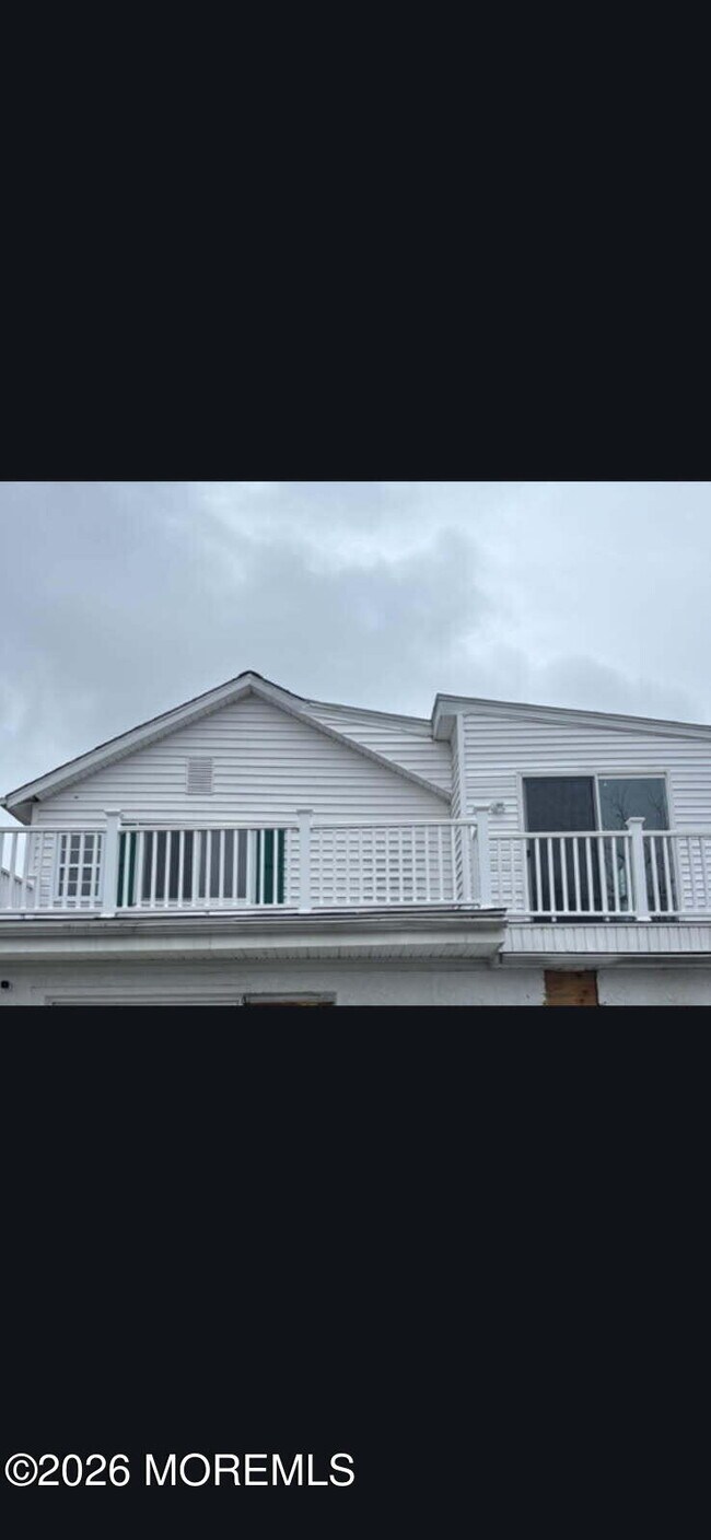 Building Photo - 1001 Arnold Ave