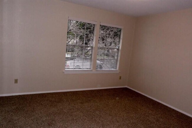 Building Photo - 12107 Tanglebriar Trail