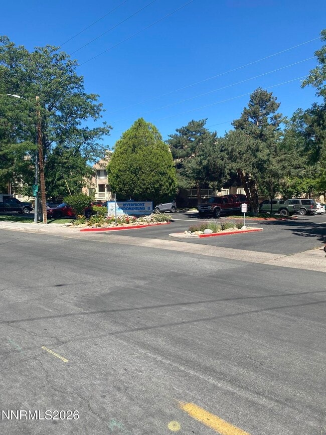 Building Photo - 2875 Idlewild Dr