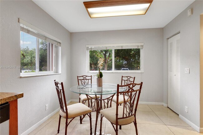 Building Photo - 12850 SW 4th Ct