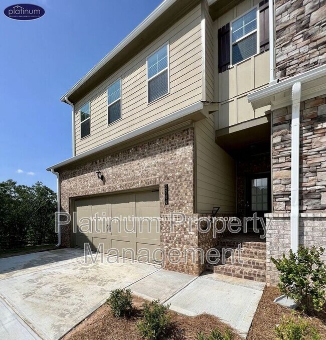Building Photo - 2360 Manor Pointe Dr