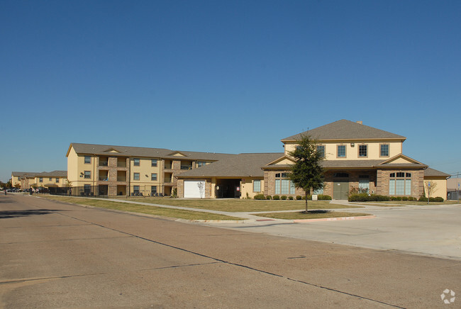 Building Photo - Brittany Place Townhomes