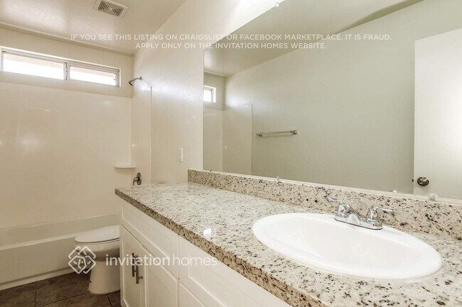 Building Photo - 186 N 224th Ln