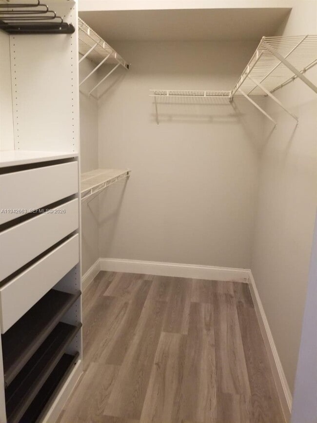 Building Photo - 2470 Centergate Dr