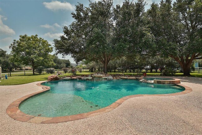 Primary Photo - 19907 Stone Lake Cir