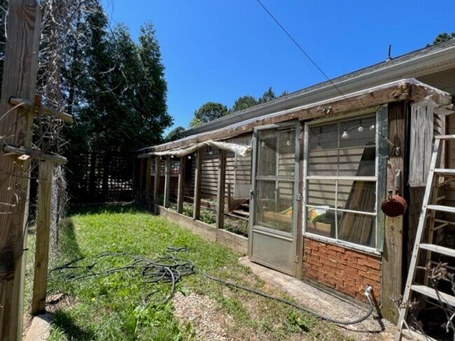 Building Photo - 6968 Moontown Dr E