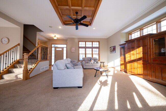 Building Photo - 572 Danube Ave