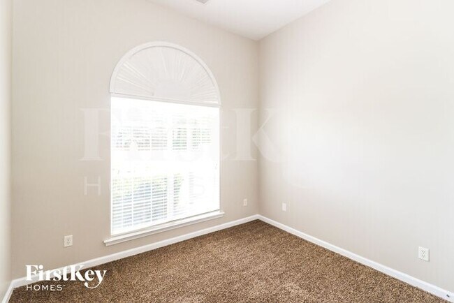 Building Photo - 48 Sweetwoods Dr