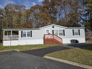 Building Photo - Owner financing available