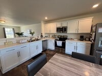 Building Photo - Spacious & Fully Furnished 5-Bedroom Colon...