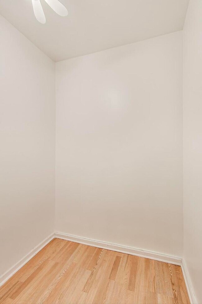 Building Photo - 4409 W Deming Pl