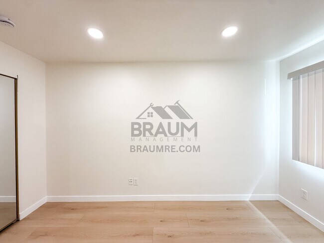 Building Photo - 11839 Burbank Blvd