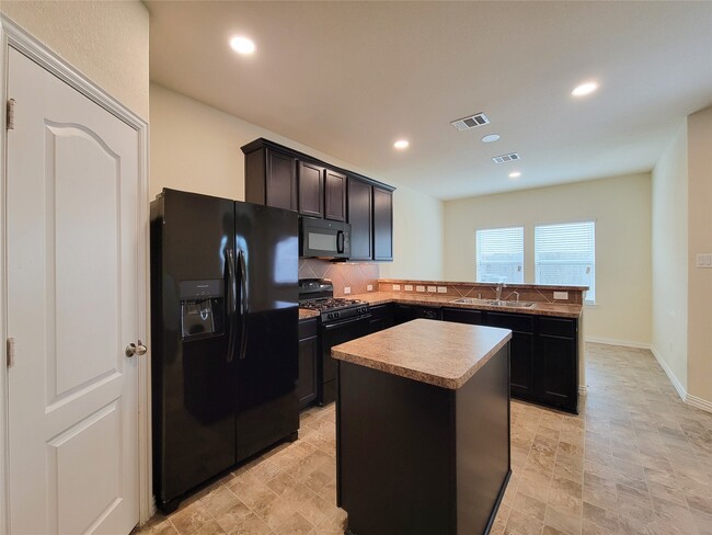 Building Photo - 5209 Dauntless Dr