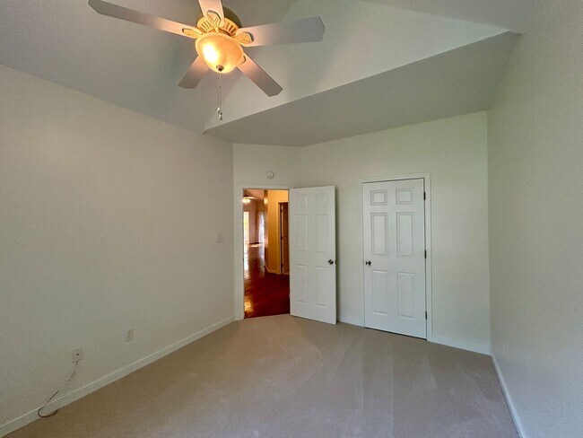 Building Photo - Rare Single-Level Ranch in Midlothian – 1,999 Sq Ft, 4BR/2.5BA with 1-Car Garage | St. James Woods