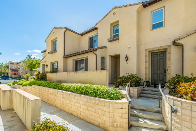 Building Photo - 2234 Capistrano Way