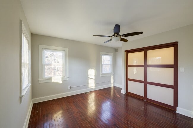 Building Photo - Modern End-Unit Townhome with Garage + Outdoor Space in SE DC