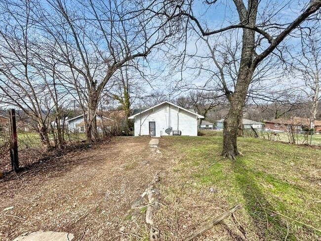 Building Photo - 4005 40th Ave N